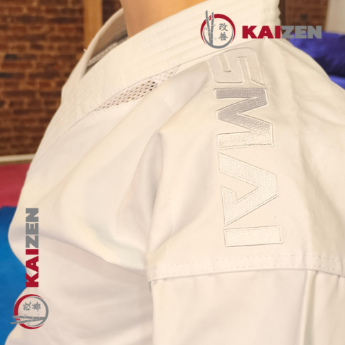 12-4b7d64bbaf66406df217599346889456-1024-1024.png Karategi Kaminari X - SMAI - Karategi Premium de 14 oz - WKF